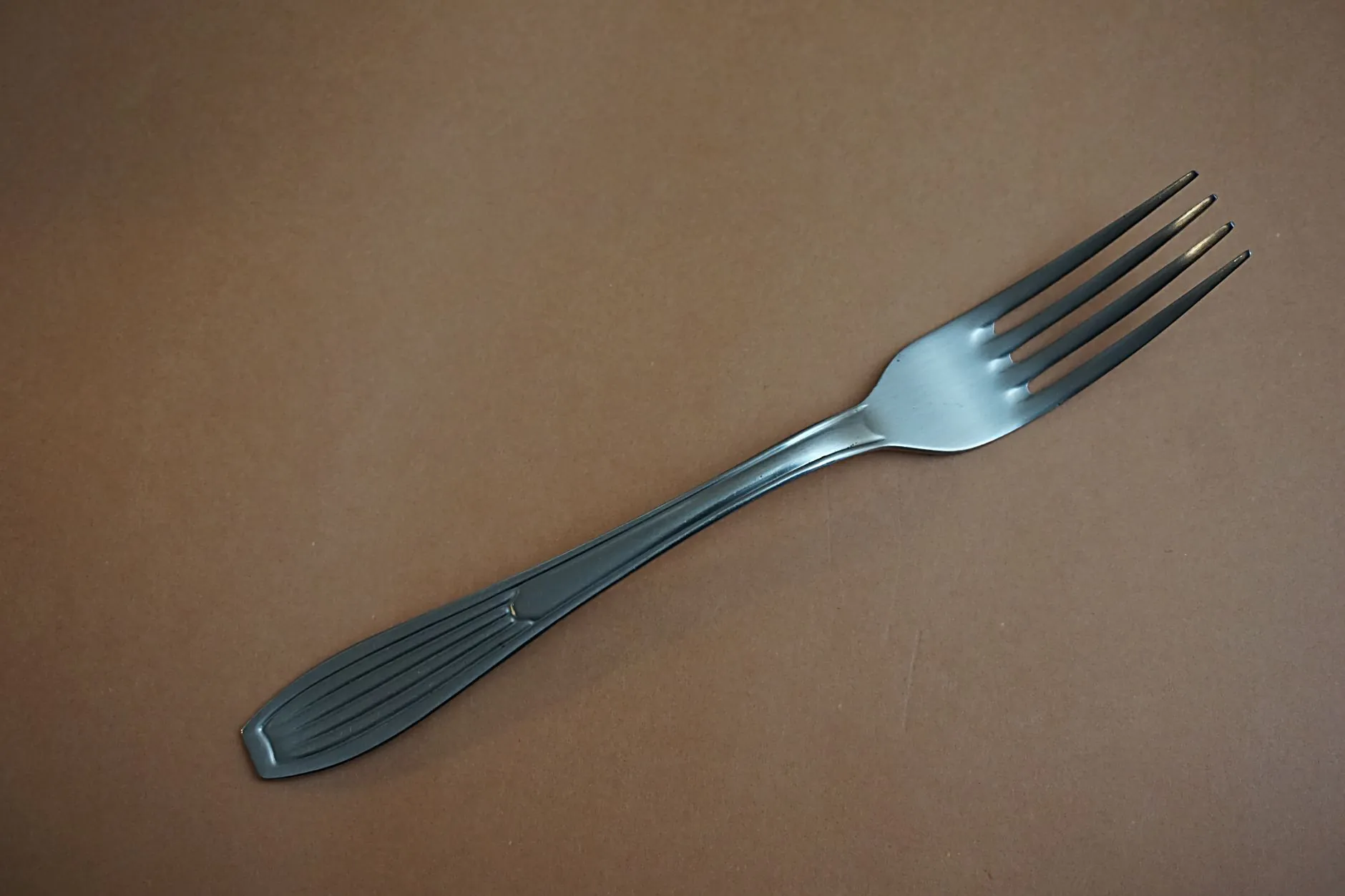 化妆品包装中乳液泵与喷头的密封性能对比与选型要点
