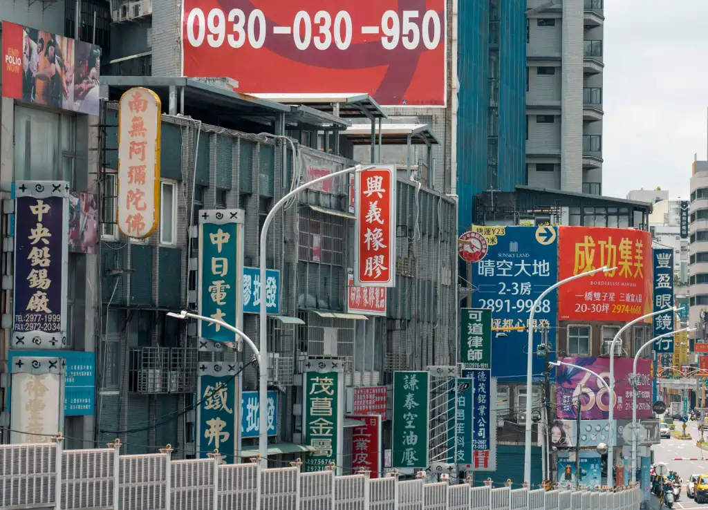 化妆品喷头选购指南：从雾化效果到耐用性全方位解析