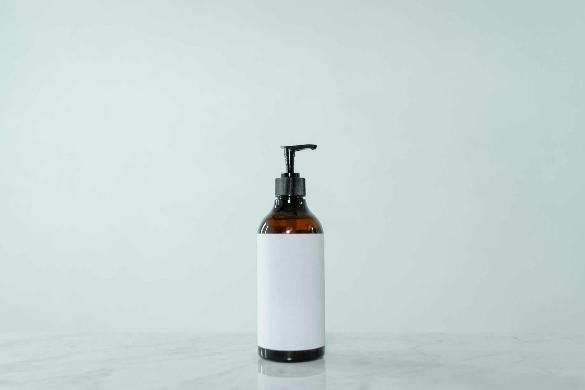 化妆品玻璃瓶与乳液泵配套选型指南：提升日化包装密封性正文配图 1