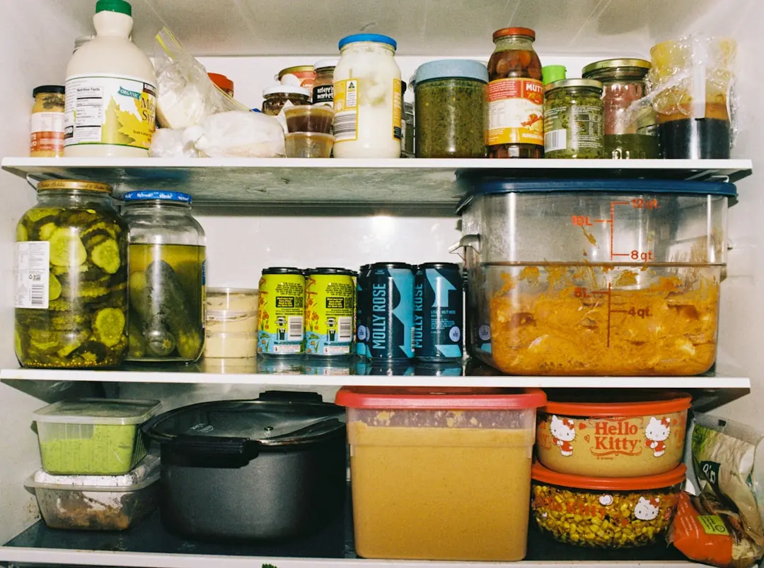 喷雾泵与乳液泵技术对比：不同粘度化妆品出料系统的选型要点