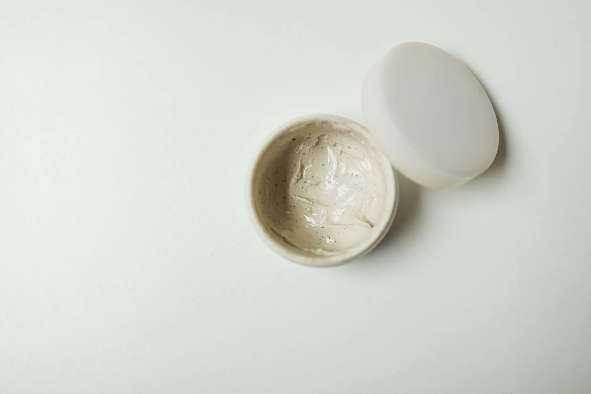 化妆品包装喷头选型指南：乳液泵与喷雾头在日化产品中的应用差异正文配图 1
